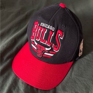Mitchell & Ness Chicago Bulls Heritage Script adjustable snapback baseball hat